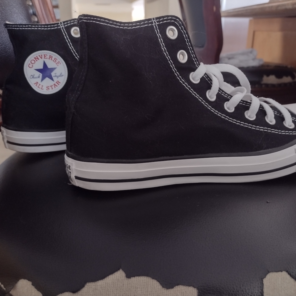 Converse hi tops color black